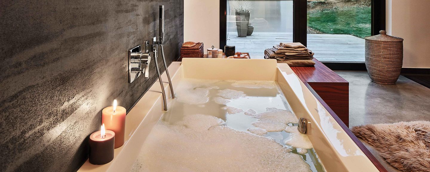 badewanne_gefuellt badewanne_gefuellt