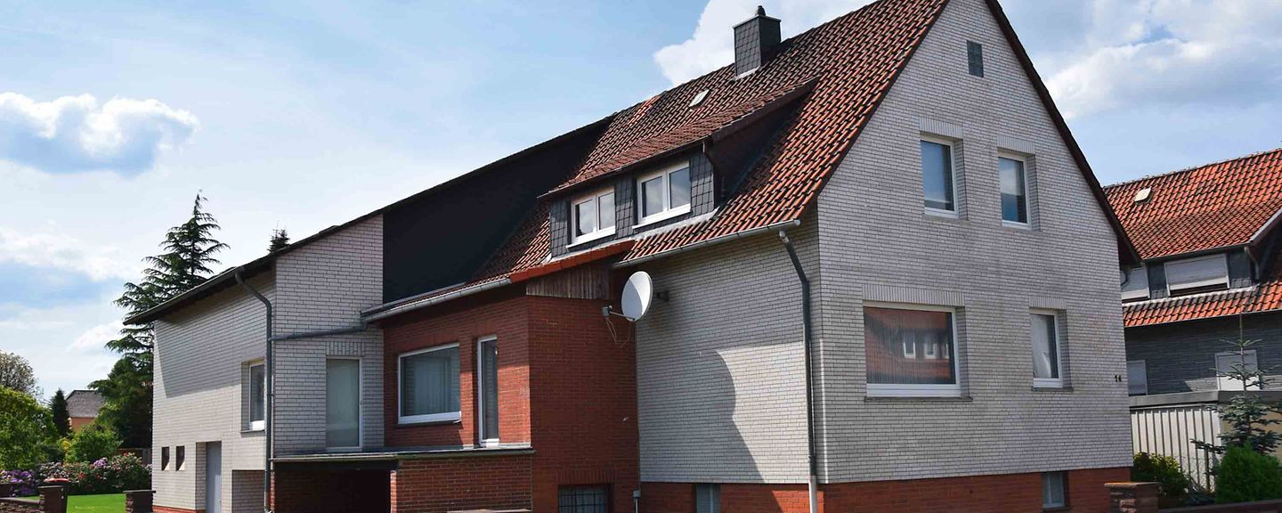 renovierungsbeduerftiges_haus altbau