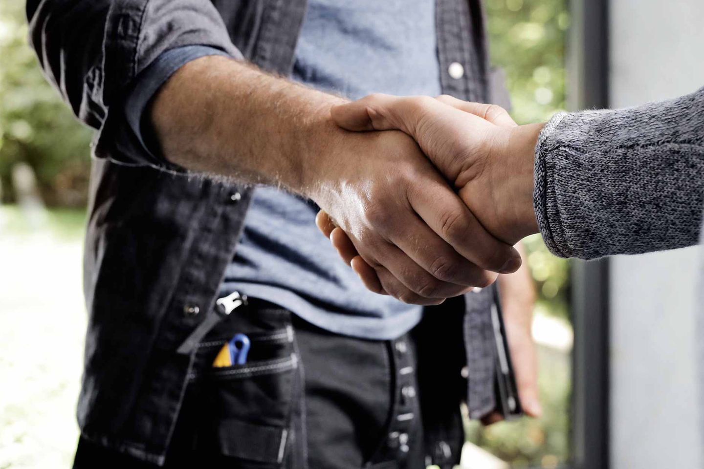 handschlag_kunde_installateur