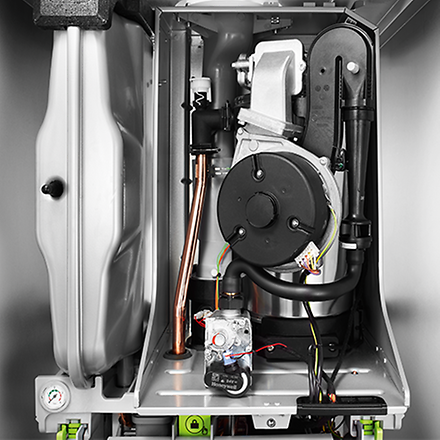 Gas-Brennwertgerät Logamax plus GB172iT Buderus