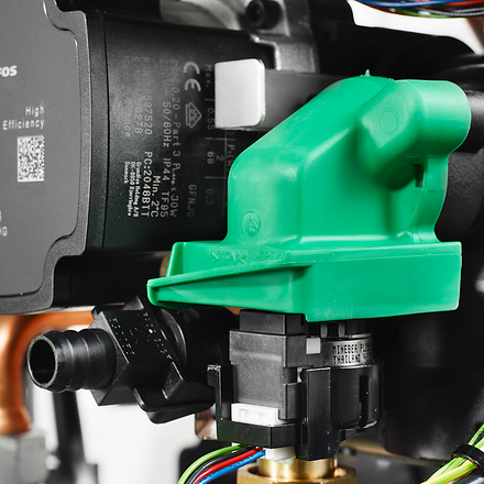 Gas-Brennwertsystem Logamax plus GBH172iT Buderus 